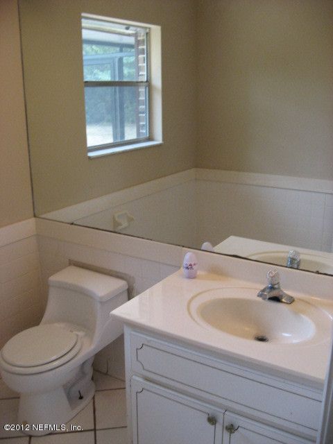 5305 Golf Course Dr, Jacksonville, FL 32277