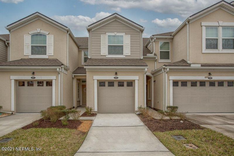 531 Richmond Dr, St Johns, FL 32259