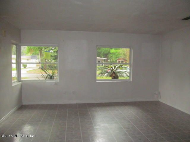 5329 River Rd S, Jacksonville, FL 32211