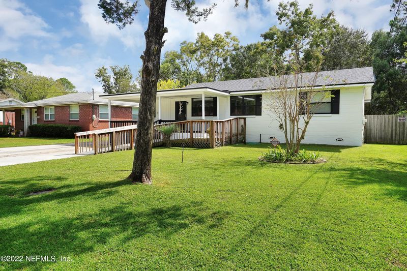 5334 Poppy Dr, Jacksonville, FL 32205