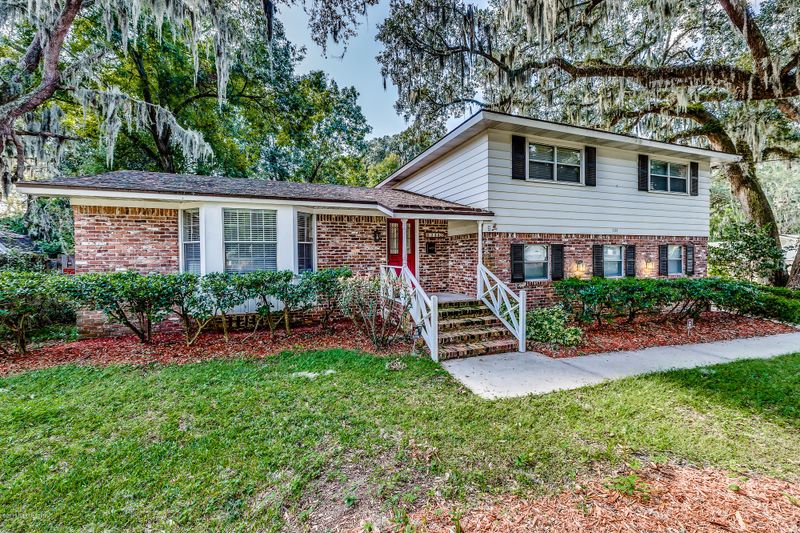 5334 Whitney St, Jacksonville, FL 32277