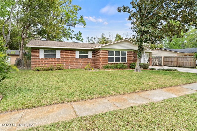5337 Robert Scott Dr, Jacksonville, FL 32207