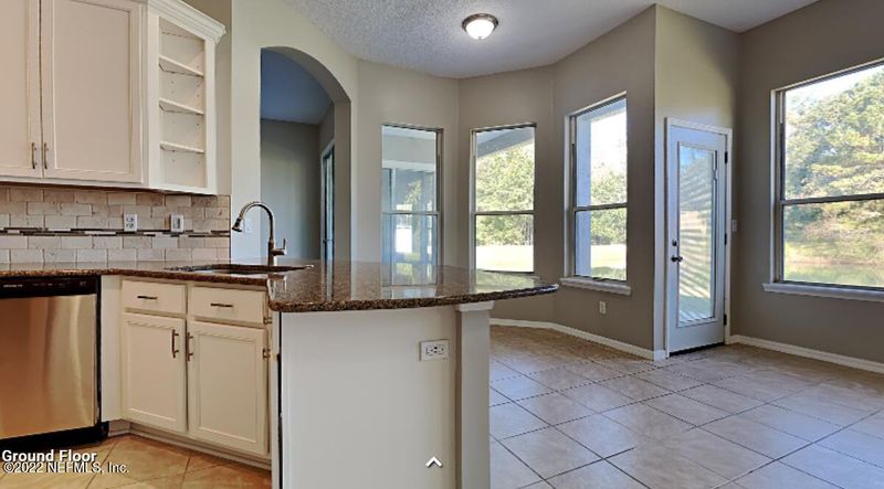 5341 Winrose Falls Dr, Jacksonville, FL 32258