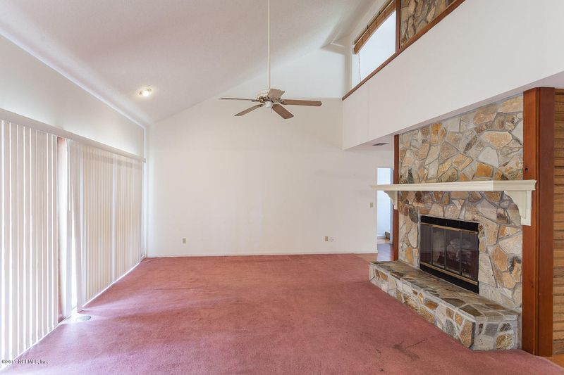5342 E Oak Bay Dr, Jacksonville, FL 32277