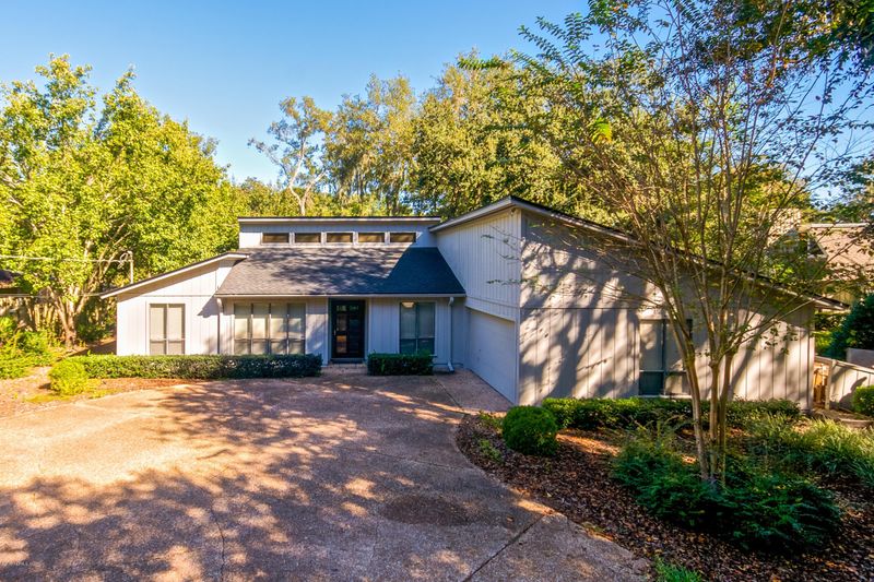 5355 Shorecrest Dr, Jacksonville, FL 32210