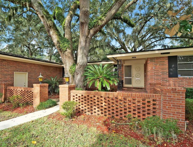 5367 Whitney St, Jacksonville, FL 32277