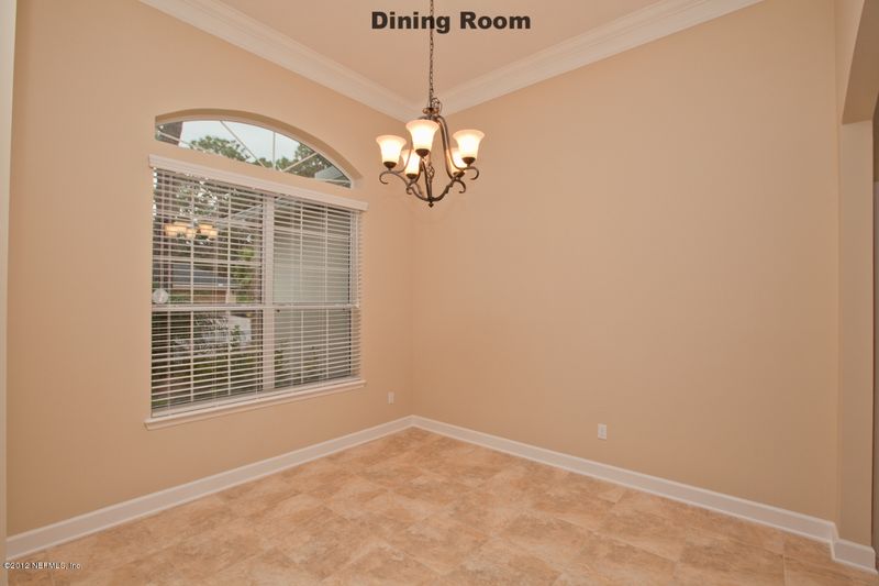 537 Spanish Way W, Fernandina Beach, FL 32034