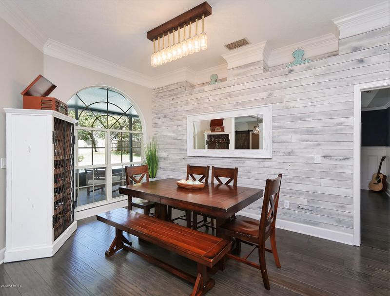 539 Marshview Dr, Jacksonville Beach, FL 32250