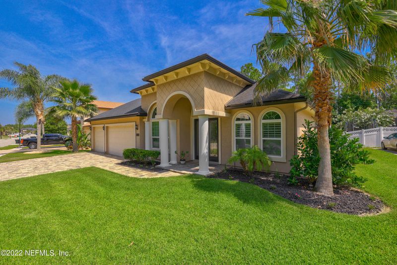 54 Cloisterbane Dr, St Johns, FL 32259