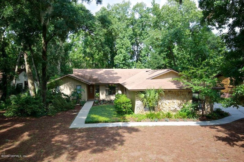 54 Marsh Dr, Jacksonville Beach, FL 32250