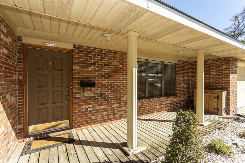 5403 Oliver St N, Jacksonville, FL 32211