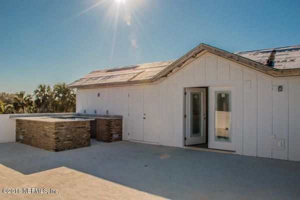 541 East Coast Dr, Atlantic Beach, FL 32233