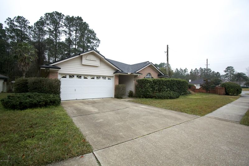 5422 Blue Pacific Dr, Jacksonville, FL 32257