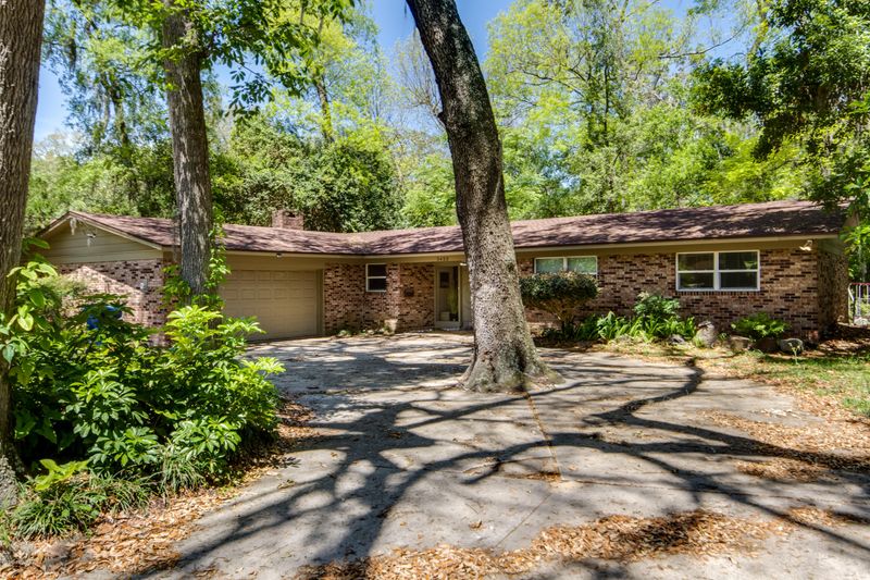5423 Sanders Rd, Jacksonville, FL 32277