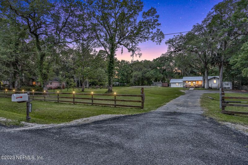 54249 Fouracre Cir, Callahan, FL 32011