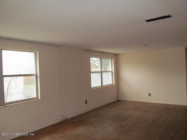 5426 N South Bend Cir, Jacksonville, FL 32207