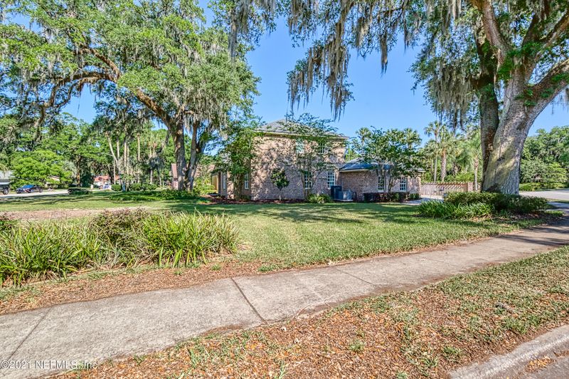 5442 River Trail Rd S, Jacksonville, FL 32277