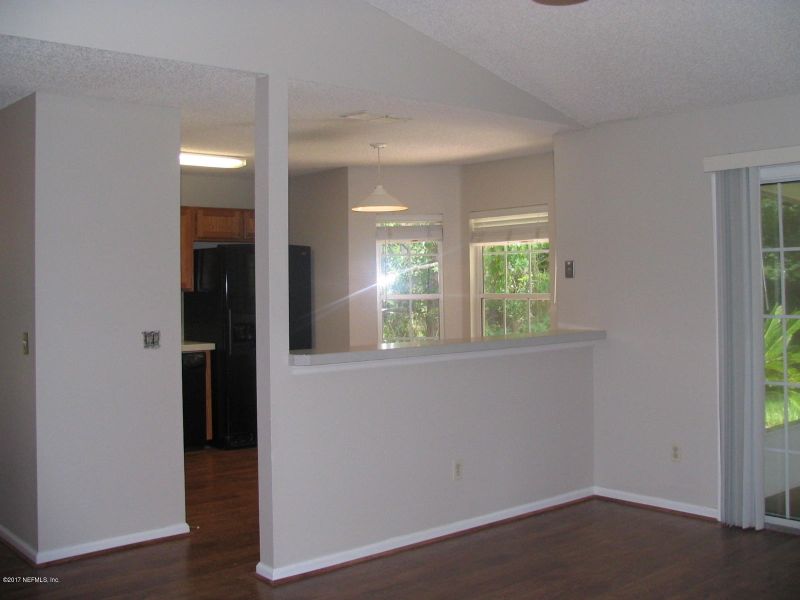 5445 Blue Pacific Dr, Jacksonville, FL 32257