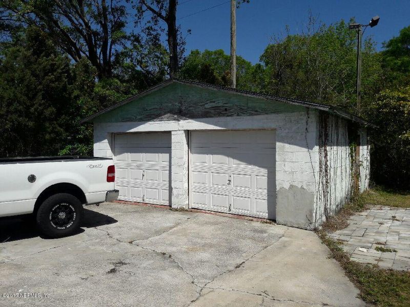 5445 Bunche Dr, Jacksonville, FL 32209