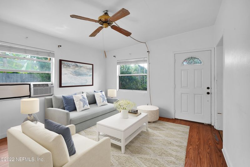 545 Myra St, Neptune Beach, FL 32266