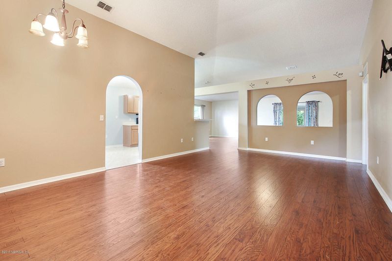 5452 Westland Station Rd, Jacksonville, FL 32244