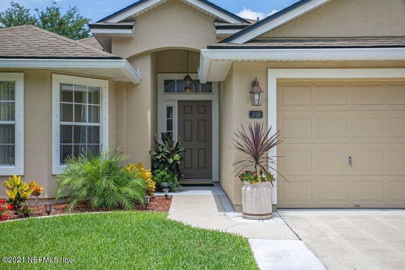 546 Roserush Ln, Jacksonville, FL 32225