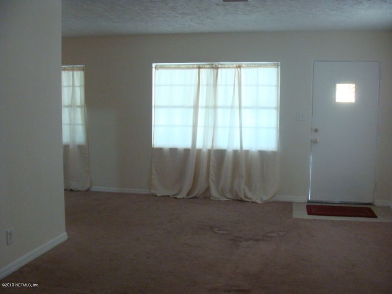 5460 Windermere Dr, Jacksonville, FL 32211