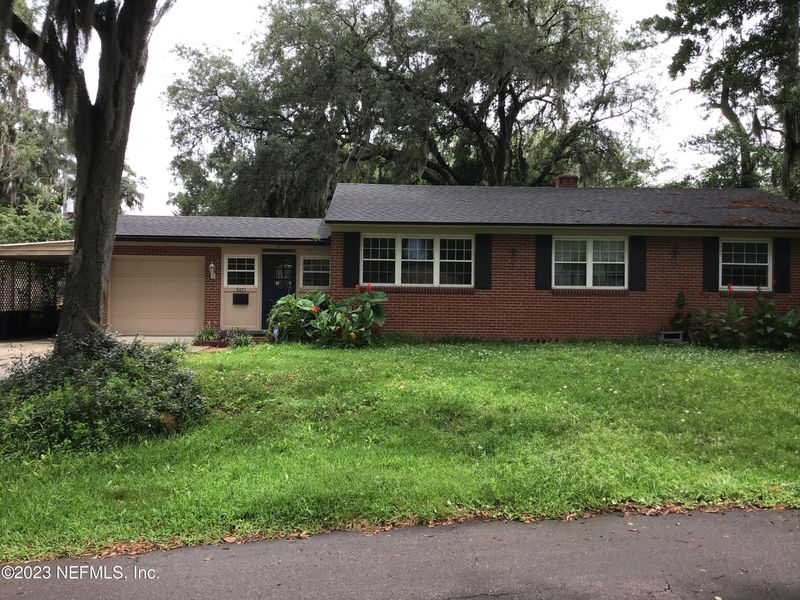 5471 Waterside Dr, Jacksonville, FL 32210