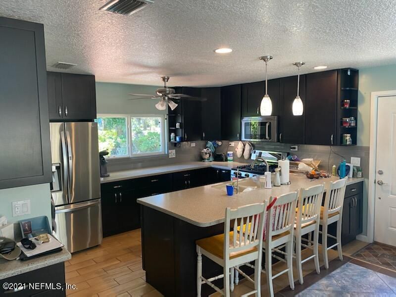 5489 River Trail Rd N, Jacksonville, FL 32277