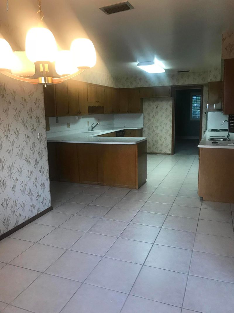 5497 Golf Course Dr, Jacksonville, FL 32277