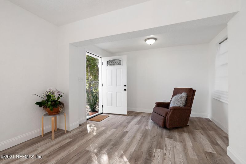 55 W 45th St, Jacksonville, FL 32208
