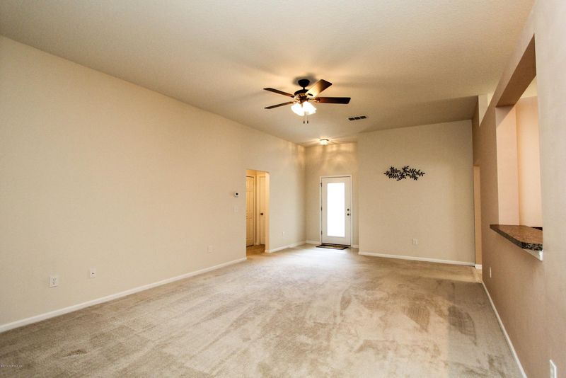 550 S Aberdeenshire Dr, St Johns, FL 32259