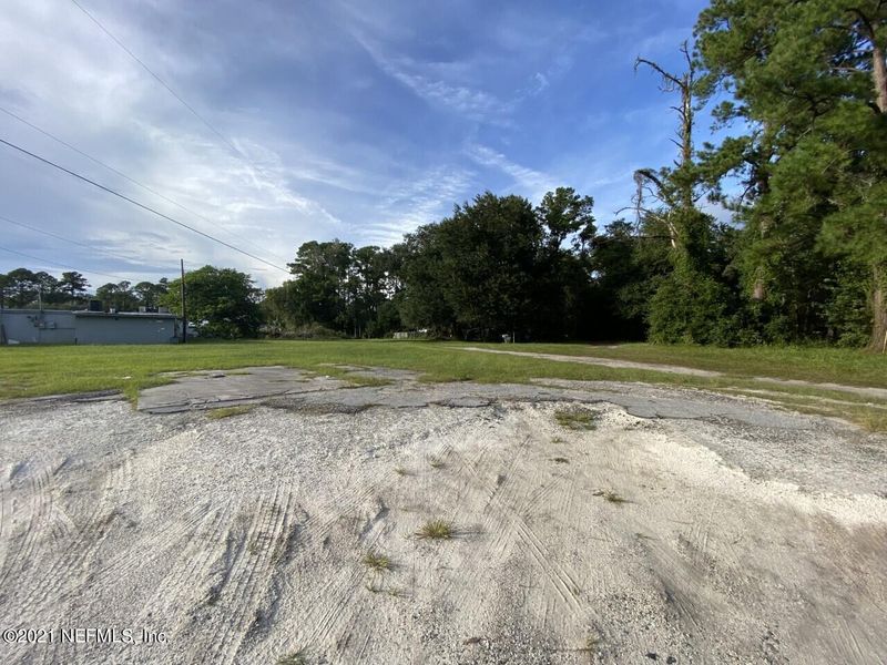 551 Clark Rd, Jacksonville, FL 32218