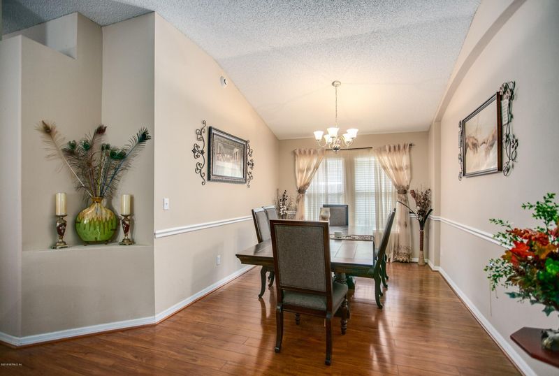 551 Longmill Ln, Orange Park, FL 32065