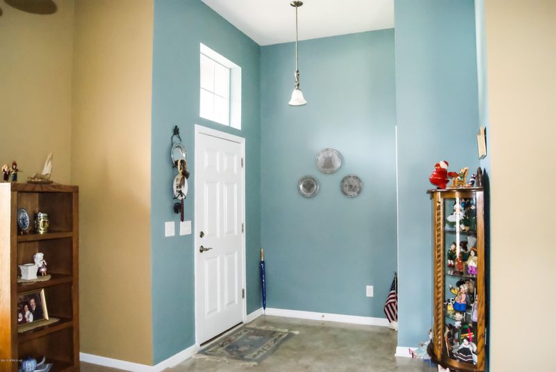 551 S Aberdeenshire Dr, St Johns, FL 32259
