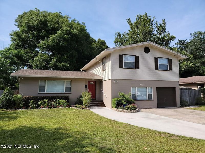 5511 Primrose Ln, Jacksonville, FL 32277