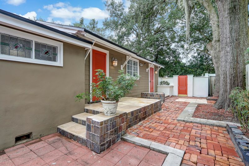 5519 Carrin Ln, Jacksonville, FL 32207