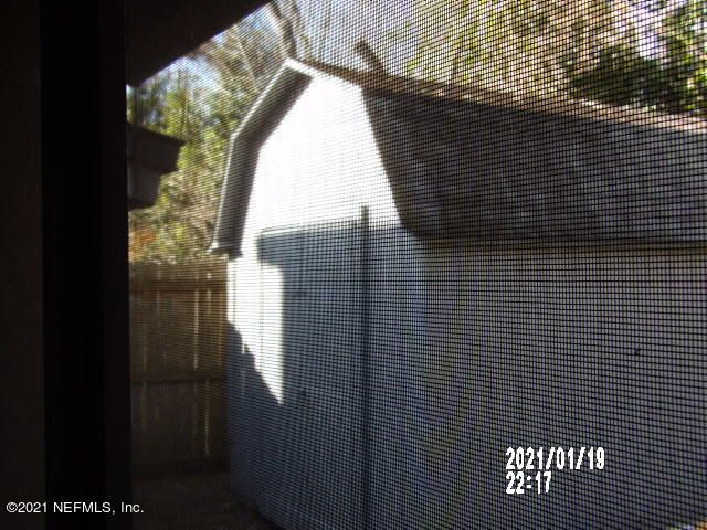 552 Aquatic Dr, Atlantic Beach, FL 32233
