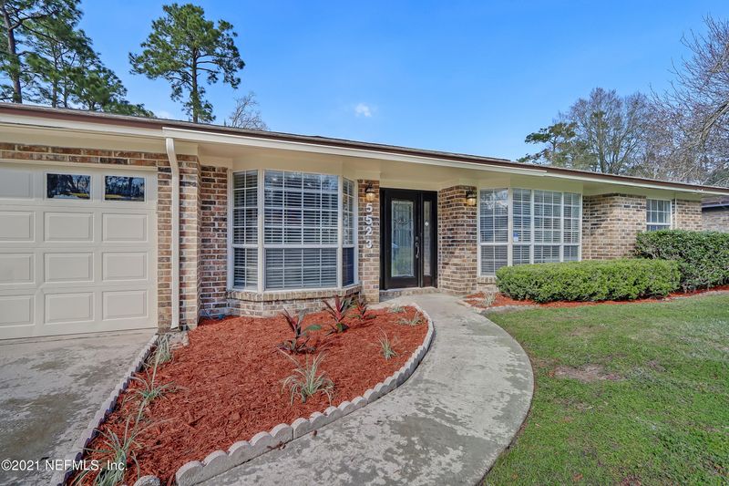 5523 Lofty Pines Cir S, Jacksonville, FL 32210