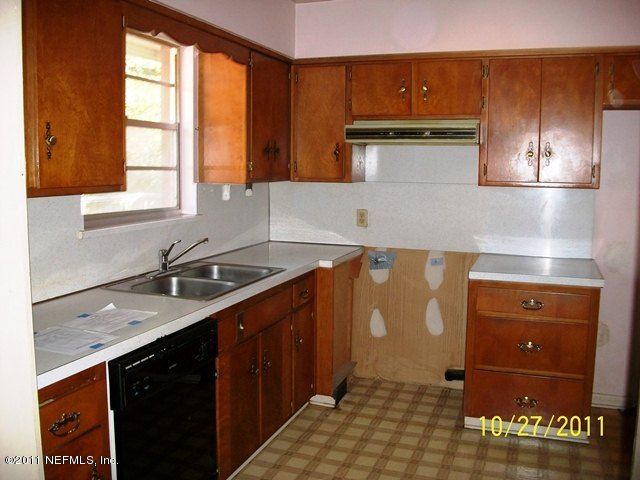 5523 Riverton Rd, Jacksonville, FL 32277