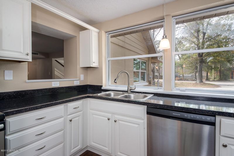 5529 Catoma St, Jacksonville, FL 32244