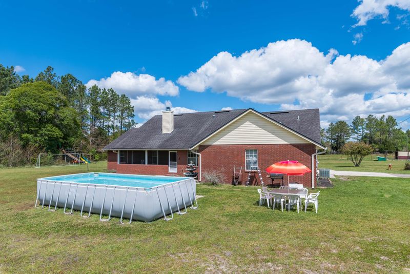 55317 Sugar Loaf Ln, Callahan, FL 32011