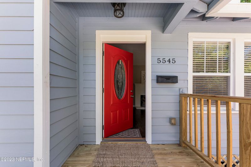 5545 Carrin Ln, Jacksonville, FL 32207