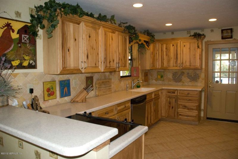 555 Oak Rg, St Augustine, FL 32092