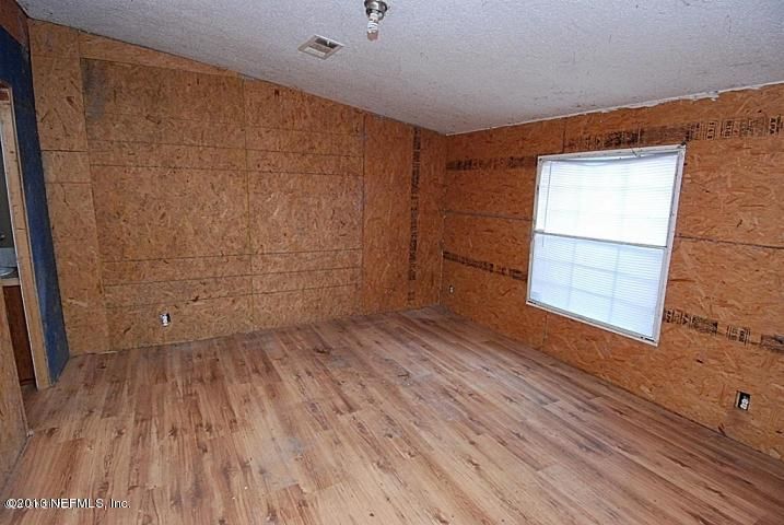 5550 Squaw Ln, Middleburg, FL 32068