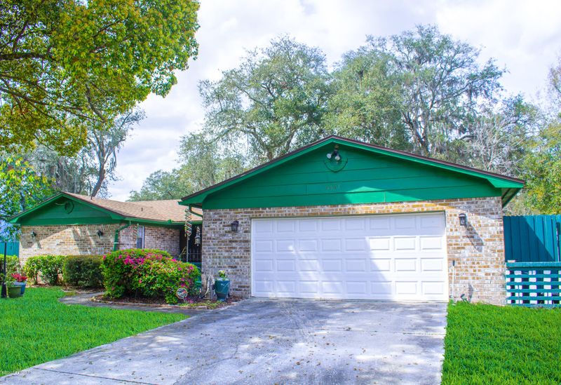 5551 Forrest Dr, Orange Park, FL 32073