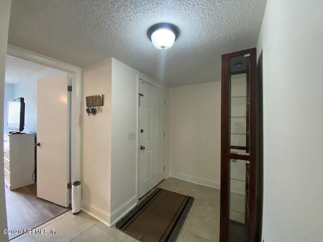 5553 Pinebay Cir N, Jacksonville, FL 32244