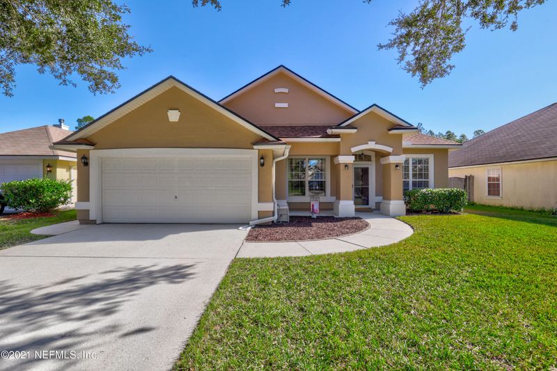 556 N Bridgestone Ave, St Johns, FL 32259