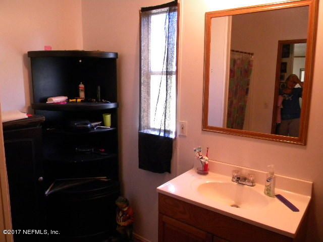 5562 Carter Spencer Rd, Middleburg, FL 32068