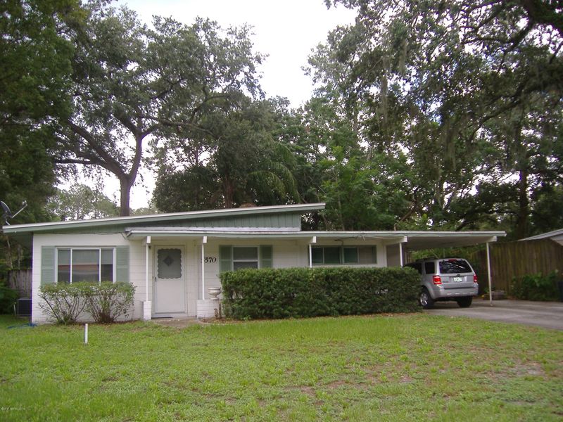 5570 Keystone Dr E, Jacksonville, FL 32207